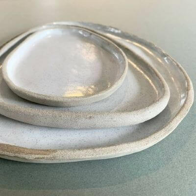 Pottery dishes